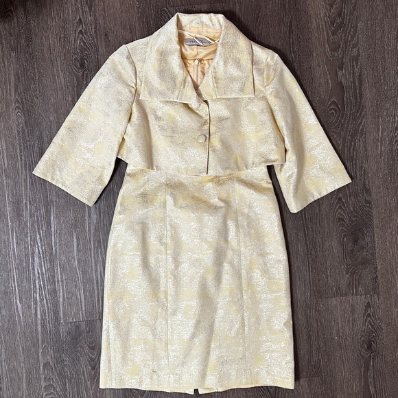 rickie freeman
TERI JON Dress w/ Crop Jacket yellow w/metallic Brocade size 6 - Picture 7 of 13